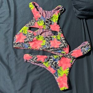 Moana size medium bikini